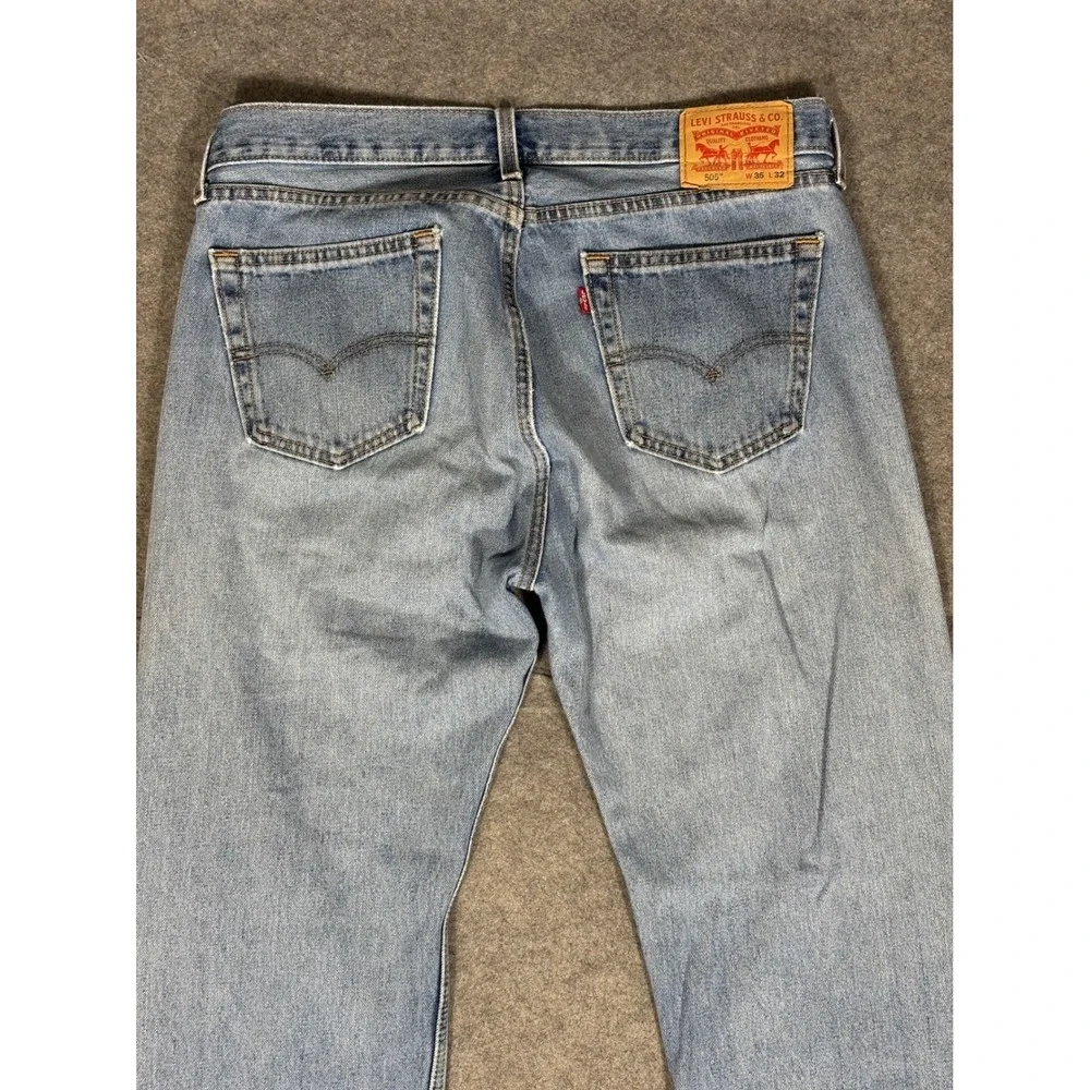 Levis 505 Regular Fit Straight Leg Light‎ Wash Distressed Blue Jeans Mens 35x32